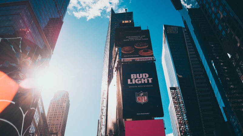 financial district, tall - high, text, nature, day, office building exterior, skyscraper, billboard, commercial, 5K, New York City, bud, sunbeam, sky