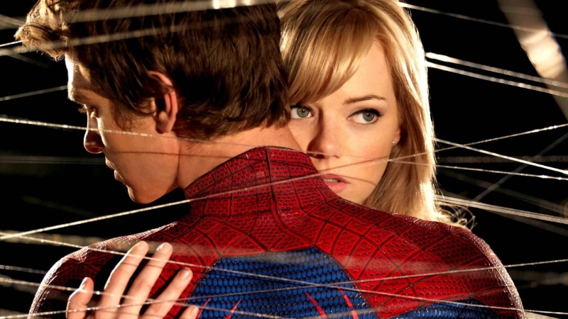 young adult, spider man, indoors, hair, young women, beauty, brown hair, Amazing, two people, young men, hairstyle, spider, human body part, blond hair