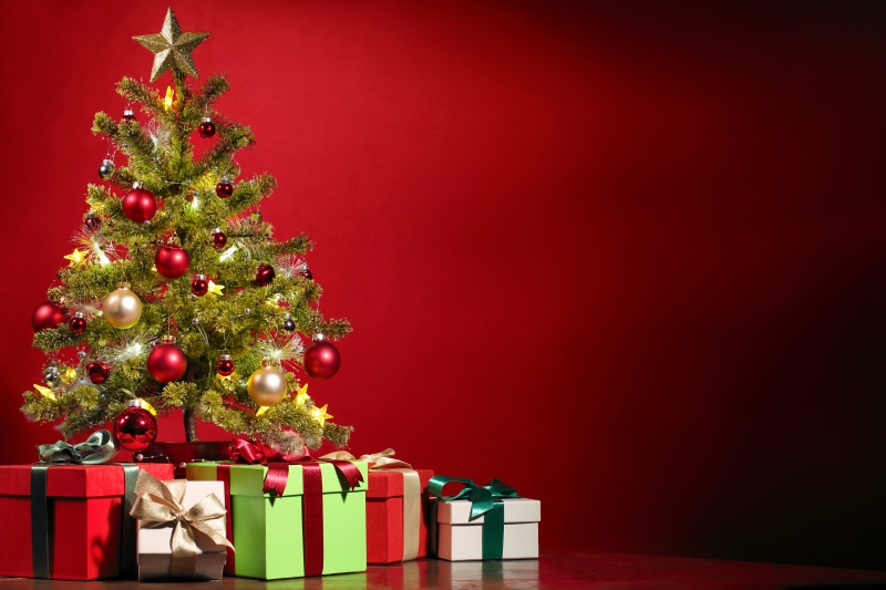 5K, gift, box - Container, ribbon, christmas, gold Colored, celebration, pine tree, Merry Christmas, wrapping Paper, backgrounds, holiday, christmas Tree