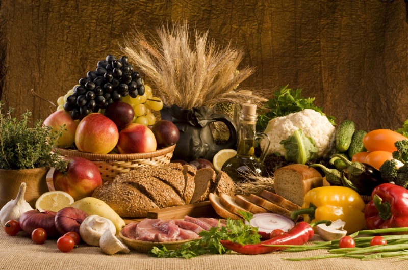 mushrooms, grape, 5K, foods, tomato, dill, spice, wheat, vegetables, parsley, no People, healthy Eating, freshness, bread, table, lettuce, meal, variation
