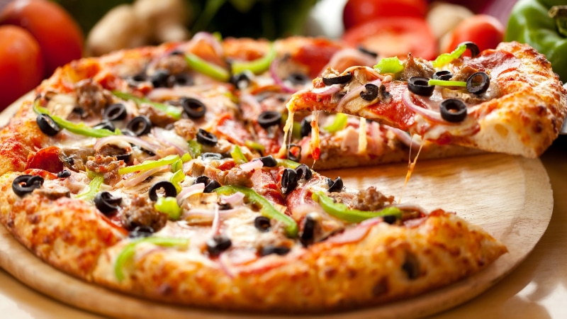 meat, herb, mushroom, take out food, olive, pepper, vegetable, freshness, pepperoni, fruit, 4K, pizza, edible mushroom, unhealthy eating, food and drink