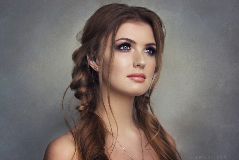 looking away, makeup, eyeliner, hairstyle, teenager, long hair, 1080P, fashion, indoors, front view, beautiful people, face, young women, studio shot