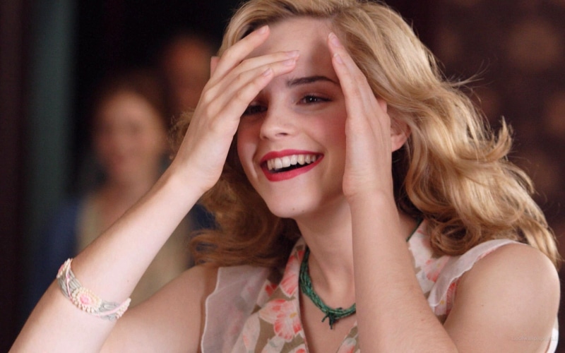 beauty, adult, human arm, beautiful woman, front view, hand, blonde, emotion, actress, emma, hairstyle, cheerful, happiness, portrait, blond hair, celebrity