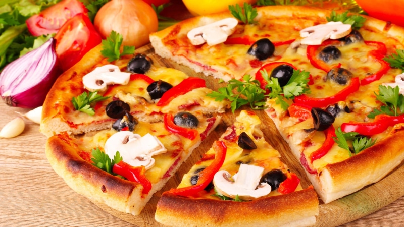 pepper, healthy eating, freshness, dairy product, sliced, mushroom, bell pepper, cheese, olive, black olive, red onion, food, meal, food and drink, no people