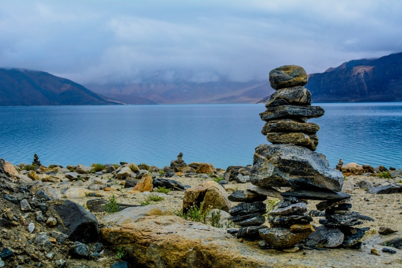 rock, no people, rocks, rock - object, near, cloud - sky, himalaya, pebble, pile, mountain, balance, seaside, pangong, stack rock, water, ladakh, tranquil scene