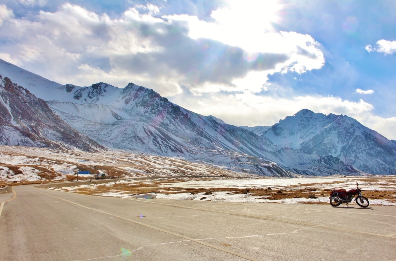 non-urban scene, road, environment, ladakh Region, landscape, mode of transportation, cold temperature, 5K, transportation, concrete, cloud - sky, white