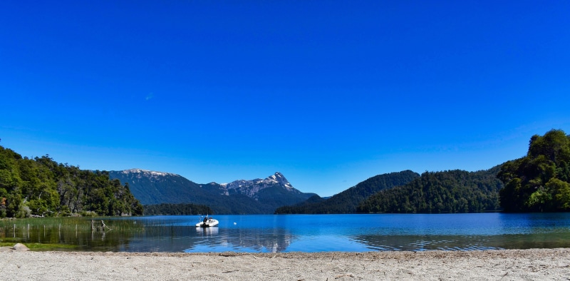 patagonia, beach, pesca, 5K, nature, forest, lago espejo, beauty in nature, bosque, patagonia argentina, reflejo, clear sky, trees, blue, montaña, mountain range