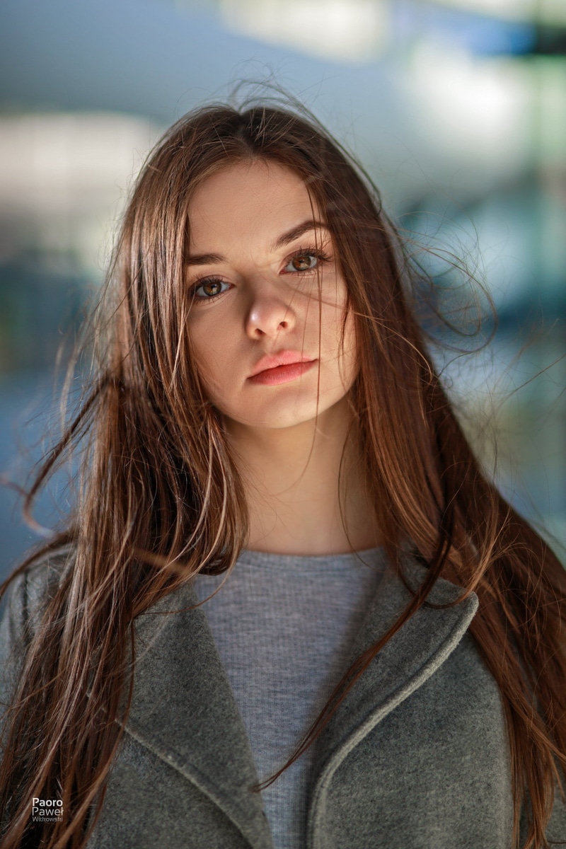 looking at camera, women, young adult, headshot, front view, women outdoors, looking at viewer, top, Paweł Paoro Witkowski, hairstyle, grey, neck, young women