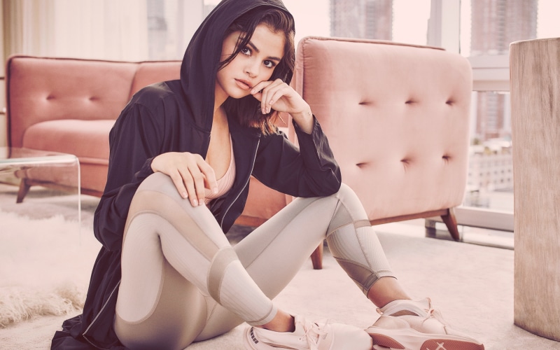 young women, hairstyle, outdoors, lifestyles, leggings, leisure activity, gray, beautiful woman, technology, jacket, hoods, casual clothing, adult, women