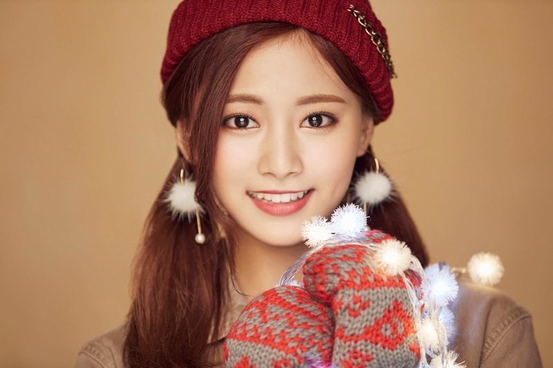 twice tzuyu, singer, Asian, warm colors, Twice, Christmas, K-pop, 2K, women