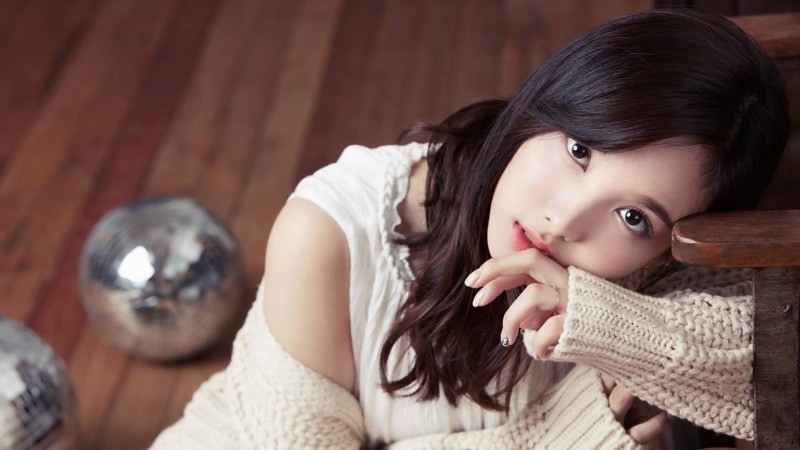 top, innocence, headshot, hair, celebrity, white, adult, brown hair, Korean, s, Twice, bangs, hairstyle, females, contemplation, beautiful woman, sleeveless