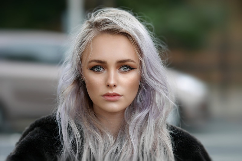 1080P, hairstyle, beauty, hair, focus on foreground, depth of field, blond hair, young adult, long hair, fur coats, Abbie Charlotte, human hair, model