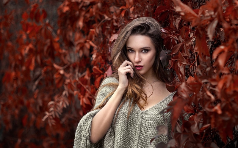 young adult, plant part, outdoors, brown hair, beautiful woman, one person, portrait, beauty, 1080P, leaf, autumn, change, adult, hairstyle, long hair