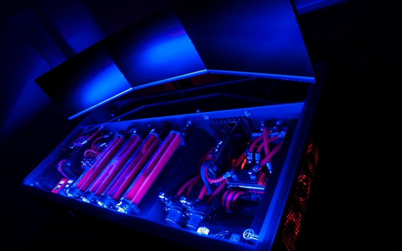 arts culture and entertainment, lighting equipment, indoors, 2K, computer, nightlife, technology, PC gaming, curved, monitor, dark, concert, neon, PC cases