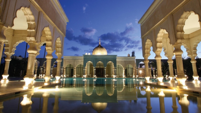 night, 1080P, architecture, building exterior, palace, sky, water, tourism, city, history, beige, built structure, the past, mosque, incidental people