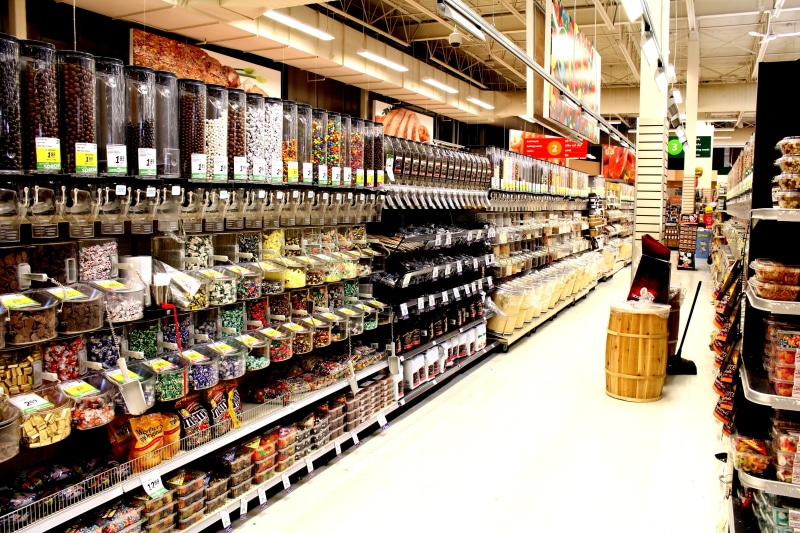 order, grocery store, market, healthy, refreshment, commerce, retail shopping, products, bottle, shelf, shopping, people, shop, grocery shopping, store