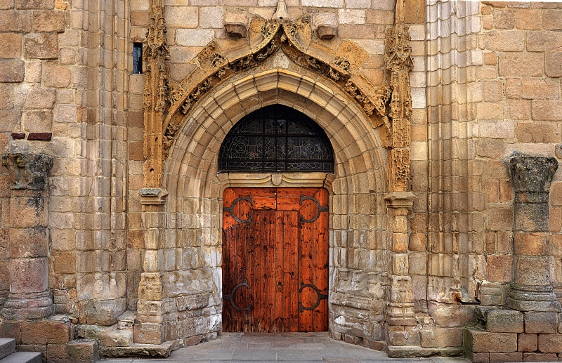 the past, religion, 5K, gate, belief, facade, church door, place of worship, history, tourism, brown, travel destinations, day, built structure, ancient