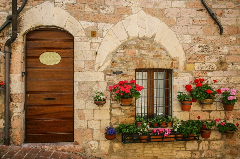 italian, medieval, history, nature, venetian, building, entrance, near, stone, vintage, 2K, brick, tuscany, italy, stone wall, flower pot, facade, arch