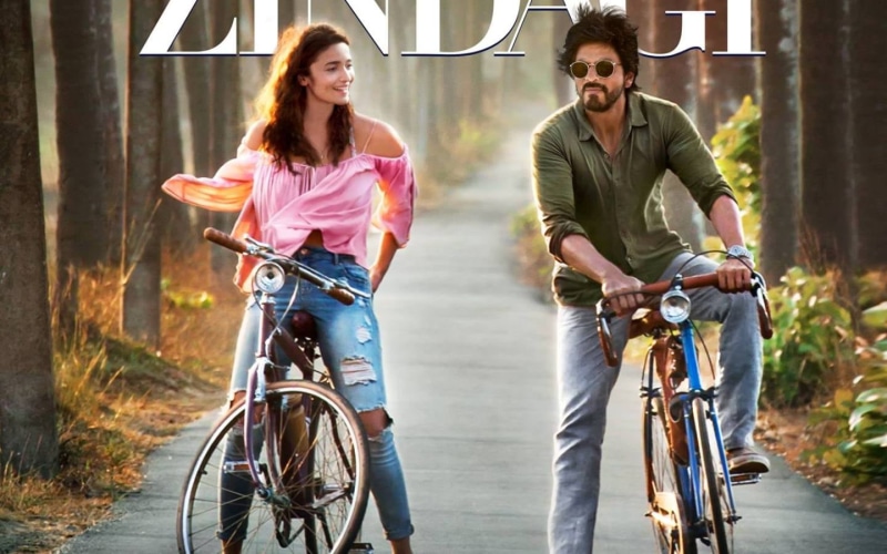two people, shirt, shahrukh khan, adult, riding, dear, togetherness, bicycle, casual clothing, Bollywood Movies, happiness, dress, 720P, look, outdoors