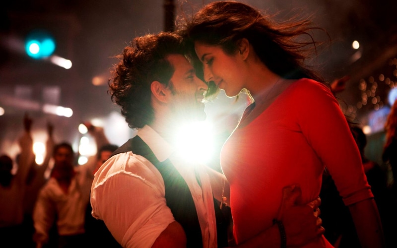 couple - relationship, positive emotion, bonding, incidental people, movie, people, shirt, s, button, katrina kaif, hrithik roshan, Movies, young men, adult