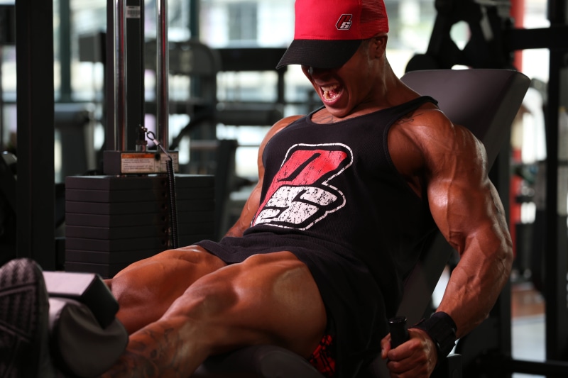 shirtless, picking Up, three quarter length, power, exercise, weight Training, muscle, sport, 5K, red, lifestyles, weights, the Human Body, health Club