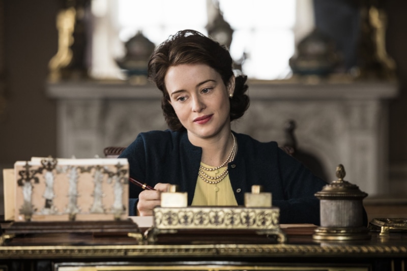 headshot, Peaky-Blinders, focus on foreground, one person, TV, young adult, 1080P, portrait, holding, adult, casual clothing, series, front view, beautiful woman
