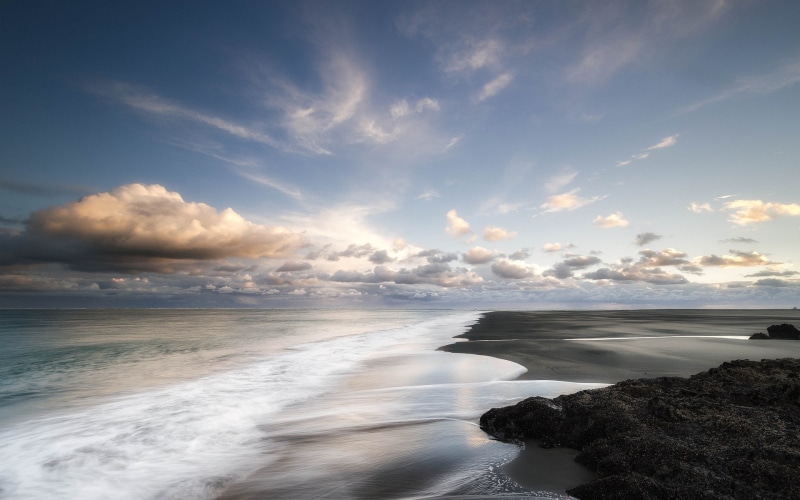 rock - object, sky, nature, beach, rock, horizon, beauty in nature, scenics - nature, motion, sport, aquatic sport, laptop backgrounds nature images 1920x1200
