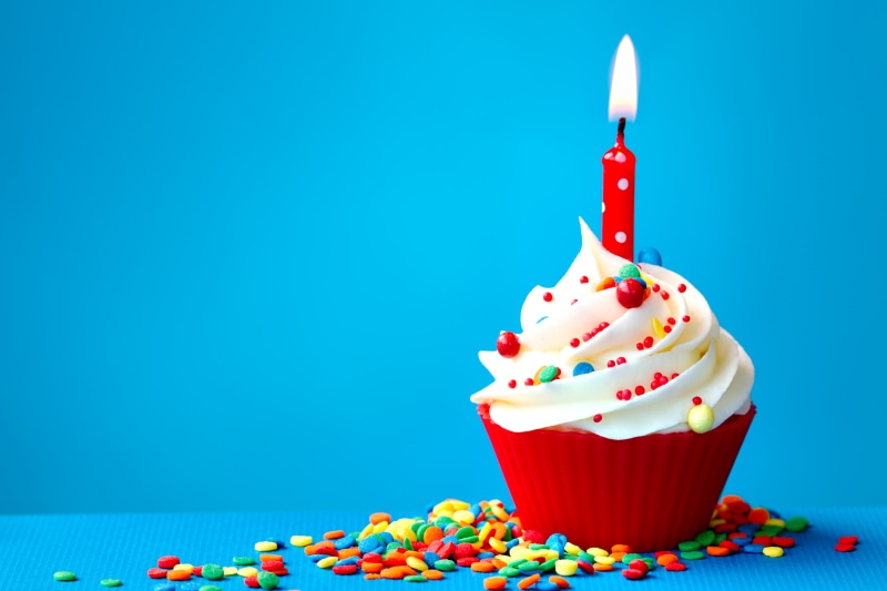 backgrounds, candy, red, party - Social Event, pencil, gourmet, sprinkles, 4K, cupcake, sweet Food, blue, fun, whipped cream, event, anniversary, sweet