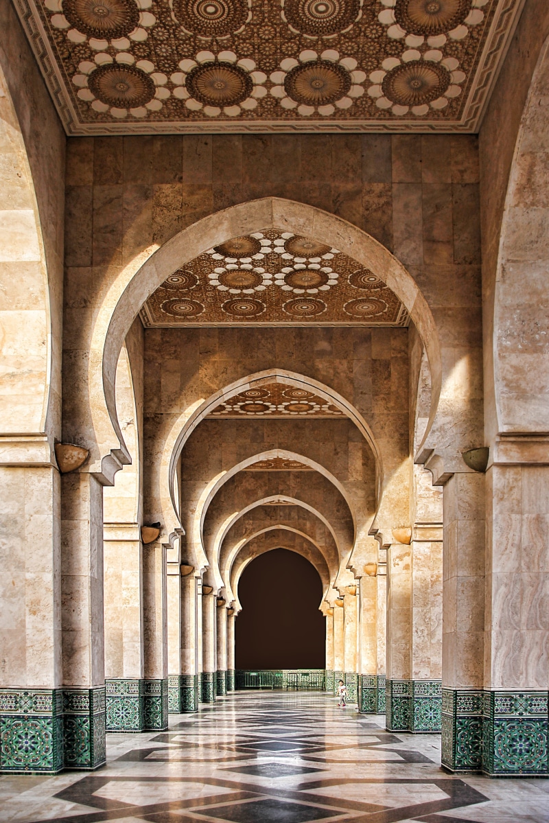 ornate, travel destinations, the past, history, religion, pillars, 4K, architectural column, concrete, built structure, architecture, Casablanca, diminishing perspective