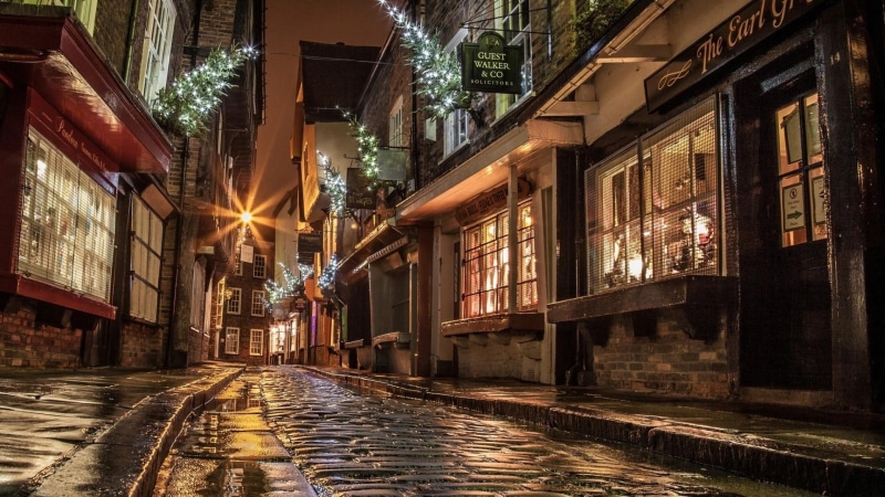 night, streets, house, england, cozy, december, lights, 1080P, road, city, london, windows, street, alley, christmas, united kingdom, shopping, paving