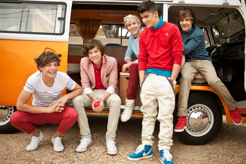 Zayn Malik, mode of Transport, multi-Ethnic Group, group Of People, journey, land Vehicle, leisure Activity, mixed Race Person, child, full length, people