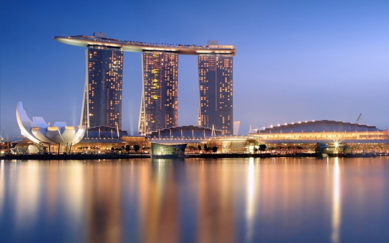 skyscraper, building exterior, city lights, built structure, outdoors, sands, luxury, travel destinations, 2K, sky, sea, building, cityscape, reflection