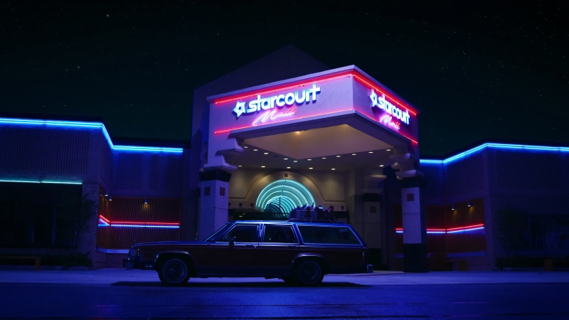 night, Netflix, starcourt, black, Stranger Things, dark, tv series, blue, red, shopping mall, car, 4K