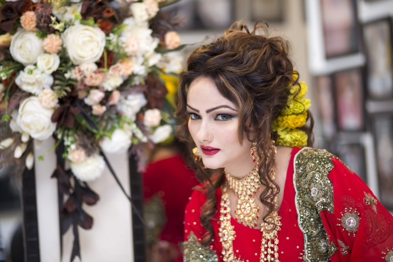 clothing, bouquet, wedding, adult, store, flower arrangement, female, one person, young adult, flowering plant, person, 5K, dress, traditional, plant
