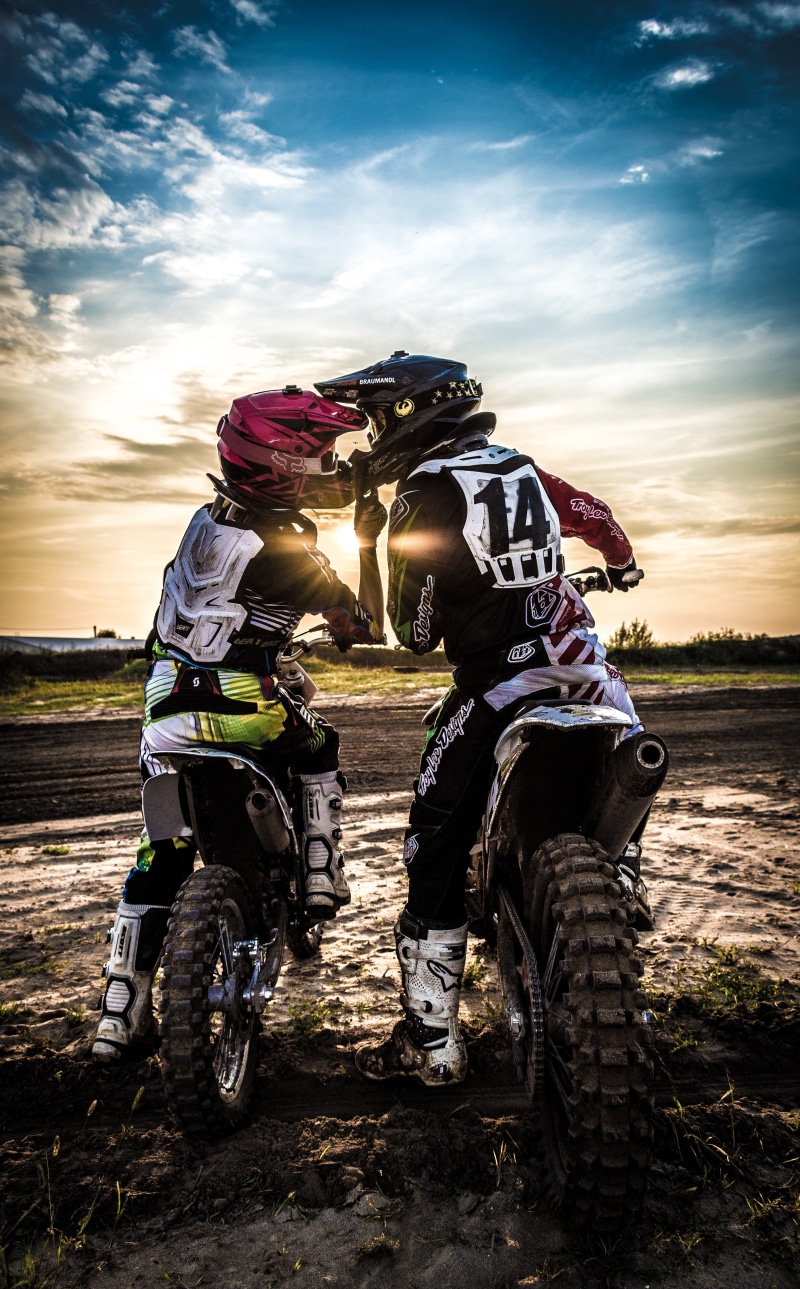 fun, man, leisure, motorcycle, outdoors, motor, motocross, dom, 5K, sport, adventure, danger, motorbike, bike, action, active, kiss, couple, love, biker