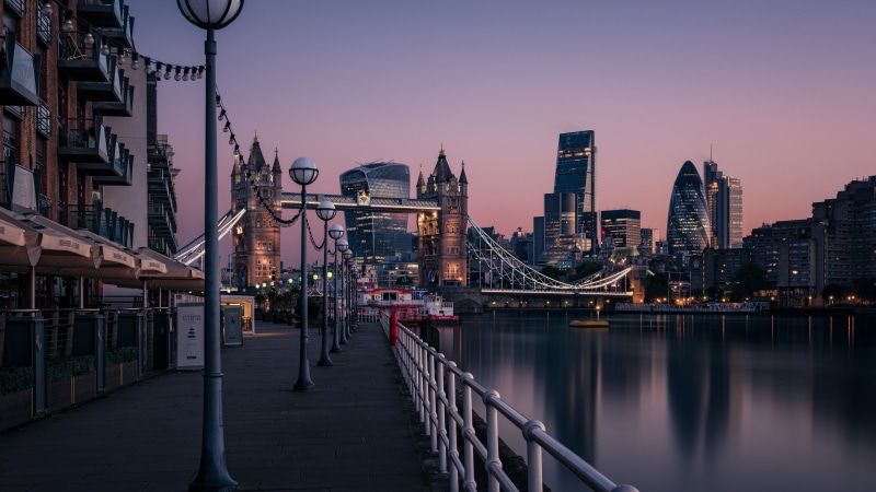 city, dusk, london, waterway, landmark, evening, 4K, metropolis, skyscraper, tower bridge, reflection, water, cityscape, skyline, europe, sky, united kingdom
