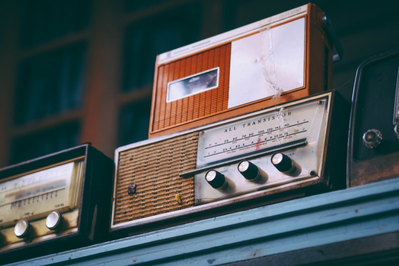 listening, fm, old-fashioned, dust, retro, information medium, close-up, no people, wave, television set, analog, sound, audio equipment, nostalgia, wood