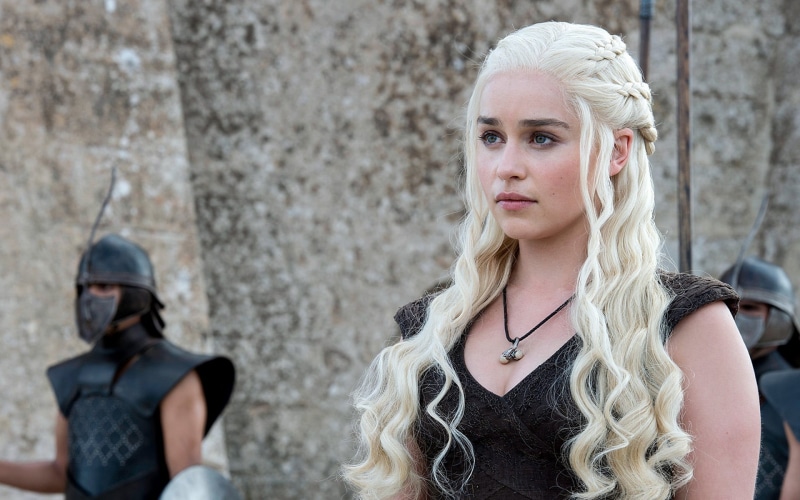 1080P, contemplation, beautiful woman, headshot, young women, blond hair, Emilia Clarke, adult, beauty, outdoors, Daenerys Targaryen, people, hairstyle