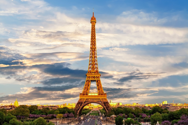 cloud - Sky, monument, communications Tower, urban Scene, spire, symbol, metal, blue, built Structure, outdoors, tower, scenics, travel, paris, cityscape