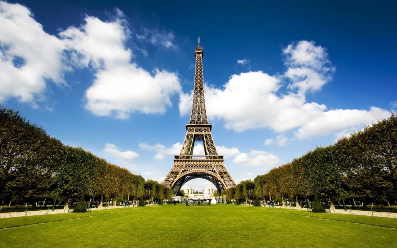 city Life, built Structure, spire, scenics, symbol, champ-de-Mars, outdoors, europe, summer, tall - High, eiffel, architecture, cityscape, park - Man Made Space