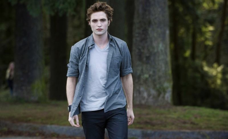 tree, edward cullen twilight, land, cullen, jeans, robert pattinson twilight, robert pattinson as edward cullen, forest, Twilight, hands in pockets, 1080P