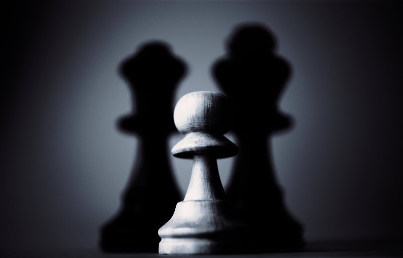 shadow, strategy, board game, leisure games, leisure activity, pawn, aggression, chess, piece, conflict, 5K, competition, black color, indoors, leadership