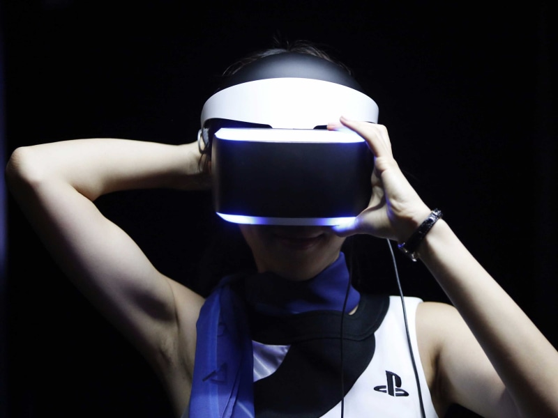 headshot, video Game, technology, black Color, studio shot, movie Theater, futuristic, young Adult, one Person, cyberspace, virtual Reality Simulator, black background