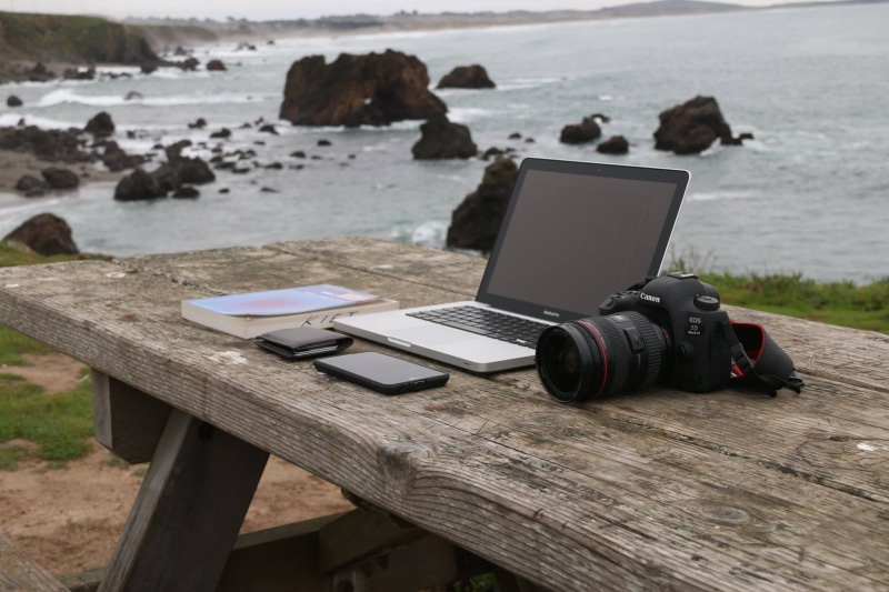 laptop, information, sign, interface, application, pro, program, web, mobile, solid, digital camera, wireless technology, page, icon, focus on foreground