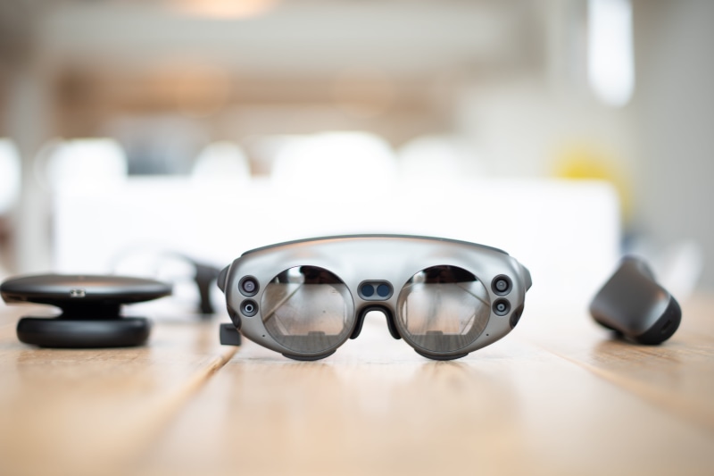 focus, no people, fashion, selective focus, cleaning, accessory, technology, glasses, mouse, close-up, augmented reality, accessories, vr, eyewear, security