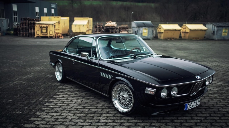 car, street, no people, city, bmw, vintage car, transportation, land vehicle, day, 1080P, parking, outdoors, architecture, motor vehicle, building exterior