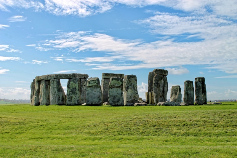 ancient civilization, stonehenge, history, england, archaeology, travel destinations, stone henge, land, environment, cloud - sky, ancient, the past, tranquility