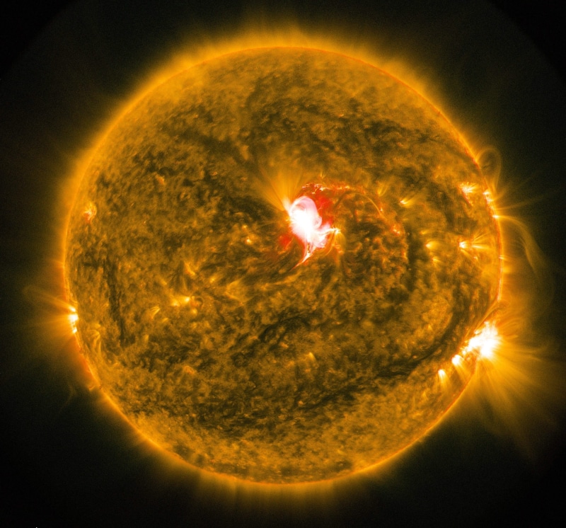 sdo, outdoors, 2K, planet - space, flaring, geometric shape, astronomy, cosmos, planet earth, sphere, space, science, illuminated, glowing, circle, beauty in nature