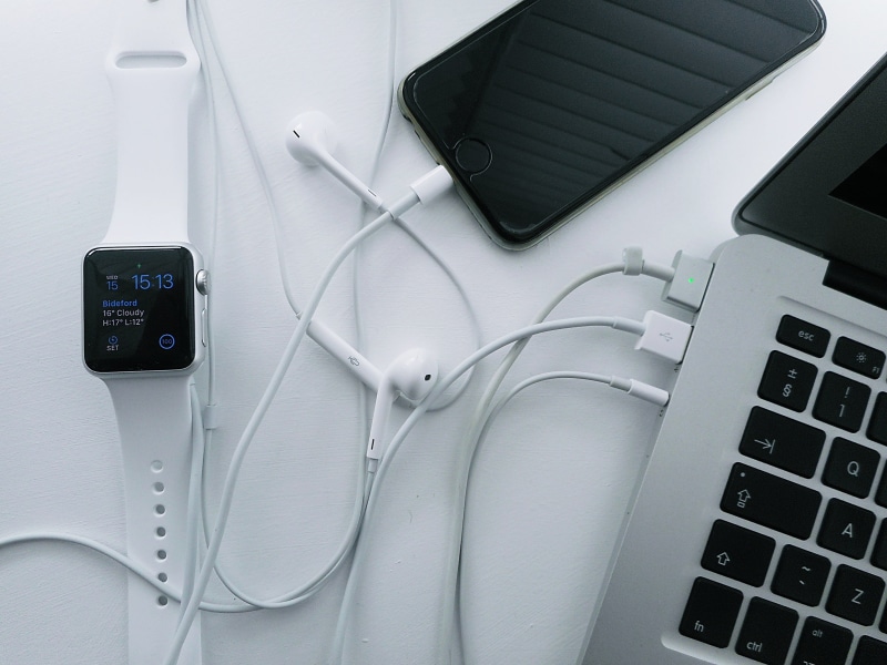 macbook, 2K, watch, indoors, mobility, computer equipment, equipment, silver, technology, pro, cable, computer, still life, laptop, case, directly above