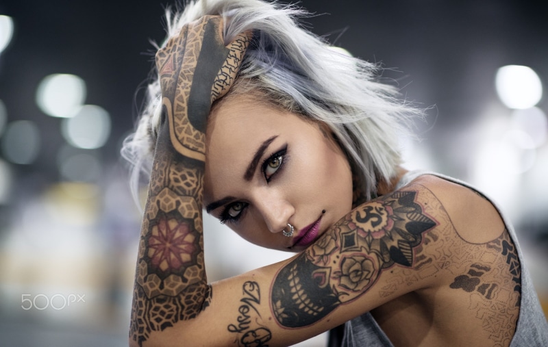 Felisja Piana, portrait, grey hair, hands on head, tattoo, women, dyed hair, nose rings, brown eyes, Luca Foscili, Fishball Suicide, face, brunette, hands in hair